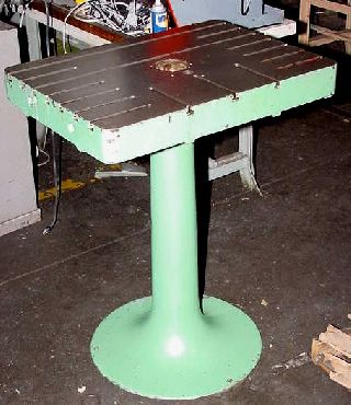 Gleason T-Slotted Cast Iron Table on Pedestal Base TOOLING ITEM, 23.375Inch x - powiększ zdjęcie
