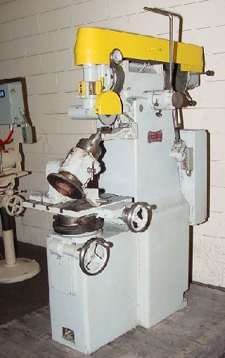 Oliver 300HD ACE TOOL & CUTTER GRINDER, WORKHEAD, Spindle Moves on a Ram - powiększ zdjęcie
