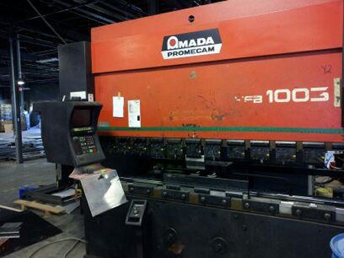 110 Ton, AMADA, HFB 1003/8 OPERATEUR MULTI-AXIS,MFG:1998, - Haga clic para agrandar la imagen
