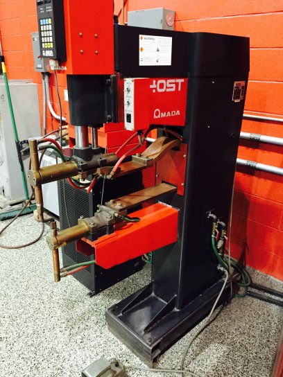 40 KVA AMADA ID 40 ST SPOT WELDER MFG: 1998 - Haga clic para agrandar la imagen