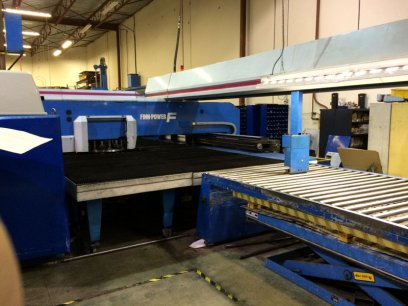 33 Ton, FINN POWER, F6-25 60\" x 80\", SIEMENS CNC, LOAD/UNLOAD, Mfg:2000 - Haga clic para agrandar la imagen