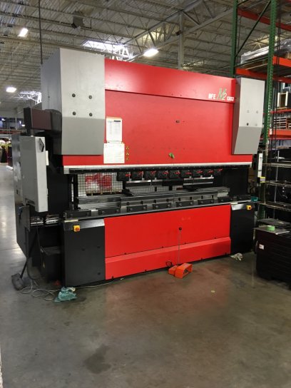 146 TON X 123\" AMADA HFE 1303 M2 \"DOWN-ACTING\" CNC PRESS BRAKE MFG: 2010   - Haga clic para agrandar la imagen