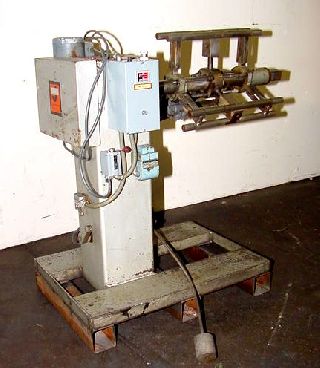 1500Lb Cap. 16Inch Width Jaco JVRE-1516 UNCOILER, Motorized - Haga clic para agrandar la imagen