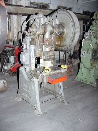 36 Ton 3Inch Stroke L & J 4 OBI PRESS, Mechanical Clutch - Haga clic para agrandar la imagen
