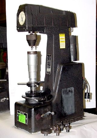 Wilson-Rockwell 4JR-GN HARDNESS TESTER - Haga clic para agrandar la imagen