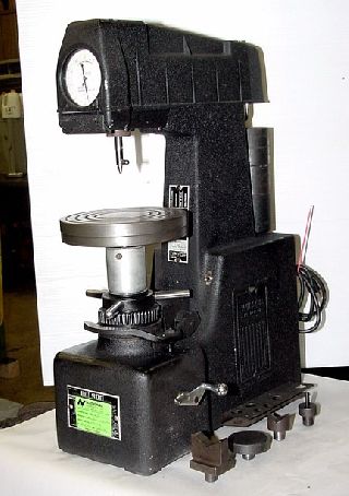 Wilson-Rockwell 3JR DIAL HARDNESS TESTER - Haga clic para agrandar la imagen