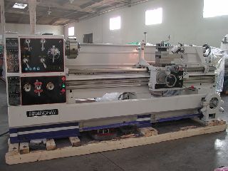 32Inch Swing 120Inch Centers Birmingham YCL-32120 ENGINE LATHE, 4-1/8Inch Bore, 15hp - Haga clic para agrandar la imagen