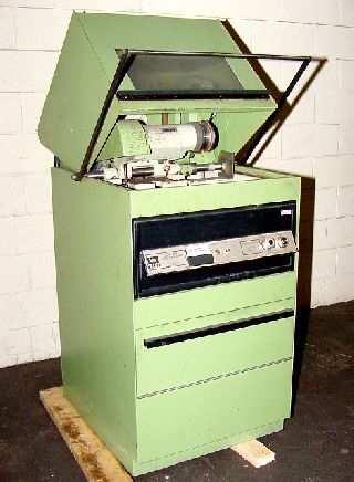 Leco CM-20 CUT OFF SPECIMEN SAW Metallurgical Saw, VICE - Haga clic para agrandar la imagen