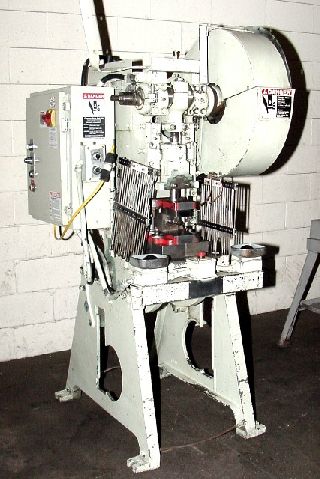 15 Ton Benchmaster OBI PRESS - Haga clic para agrandar la imagen