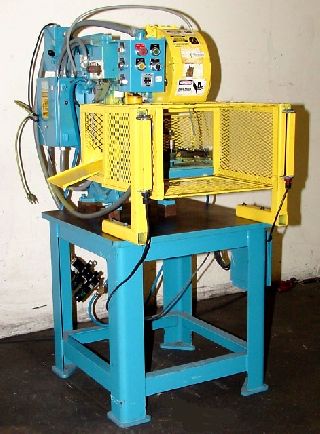 5 Ton 1.25 Stroke Benchmaster 152-A-2 OBI PRESS, Air Clutch - Haga clic para agrandar la imagen