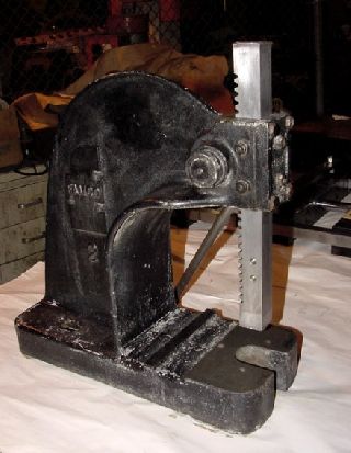 2 Ton 8.5 Stroke Famco 2 ARBOR PRESS - Haga clic para agrandar la imagen