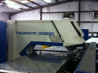 20 TON Turret Punch, TRUMPF TC2020R ROTATION ,19 STA. ROTATION, 50 X 100,MFG:2002  - Haga clic para agrandar la imagen